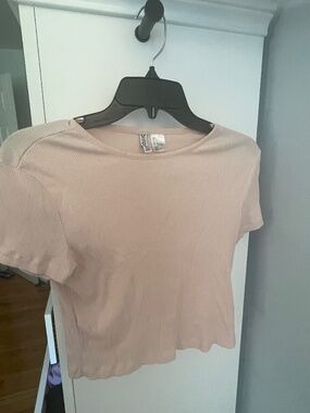 Women’s H&M light pink divided top